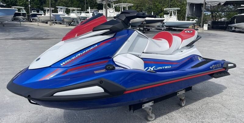 2023 Top 10 Jetskis For First Timers Yamaha VX Limited