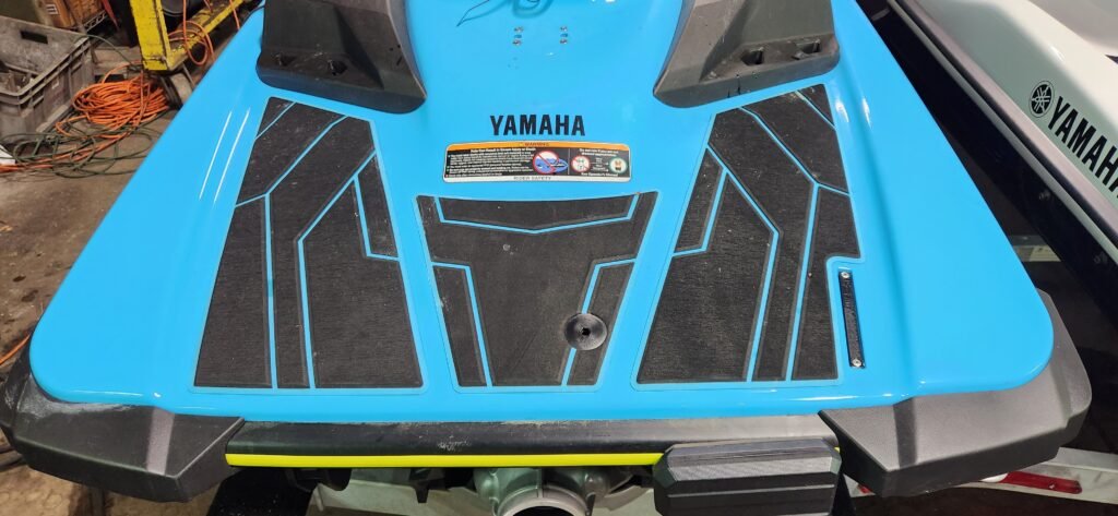Yamaha Jet Blaster Modern Two Color Traction Mats