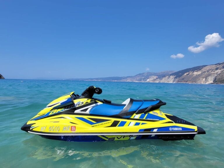 HOME 11 2020 Yamaha GP1800R Feature