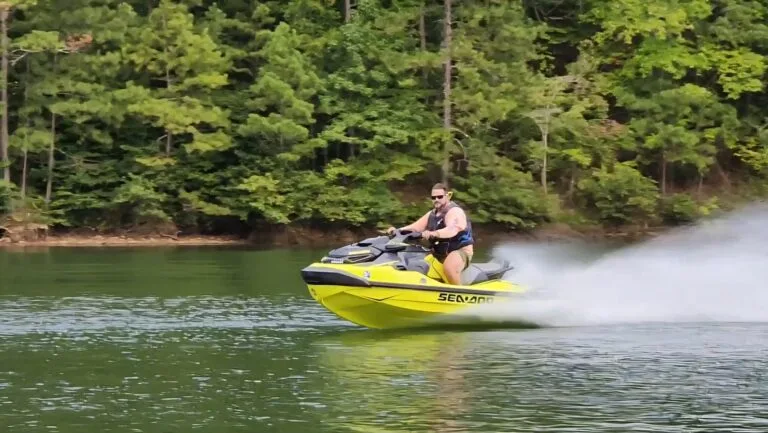 HOME 7 2019SeadooRXTX300_Feature